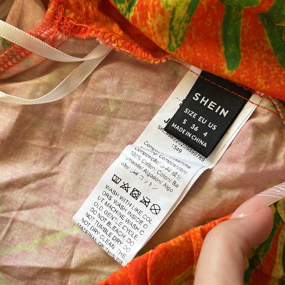 Vacation Crop Top - Picture 4 of 6